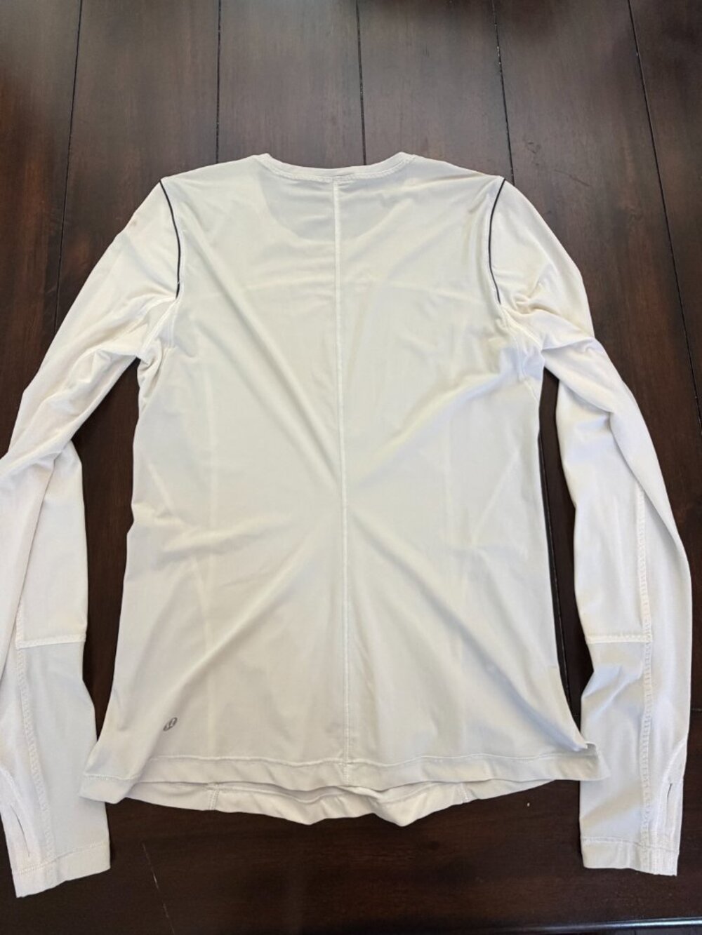 Lululemon White Contrast Stitch Long Sleeve Athletic Top Fits Sz 6 - Picture 4 of 6